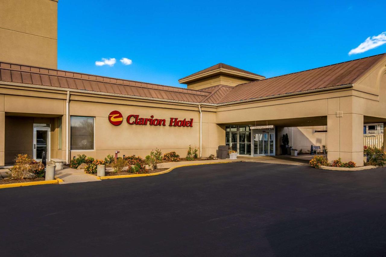 Clarion Hotel & Convention Center Joliet Exterior photo