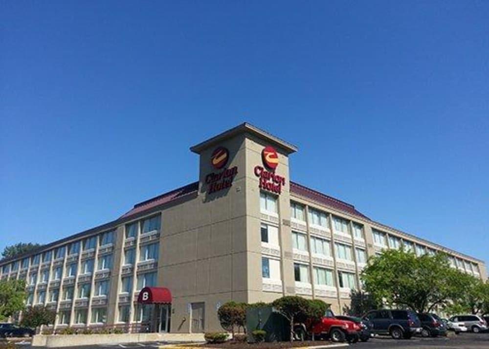 Clarion Hotel & Convention Center Joliet Exterior photo